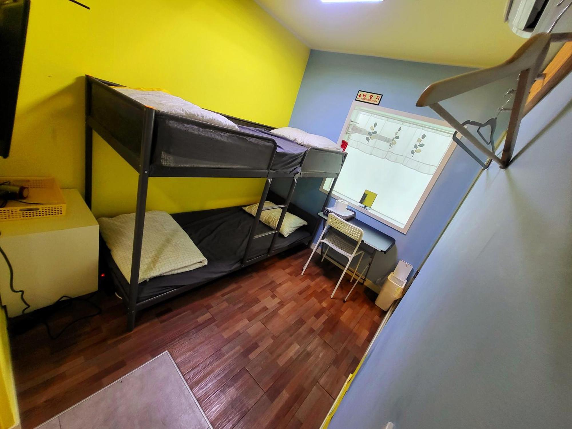 24 Guesthouse Sinchon Avenue Сеул Екстериор снимка